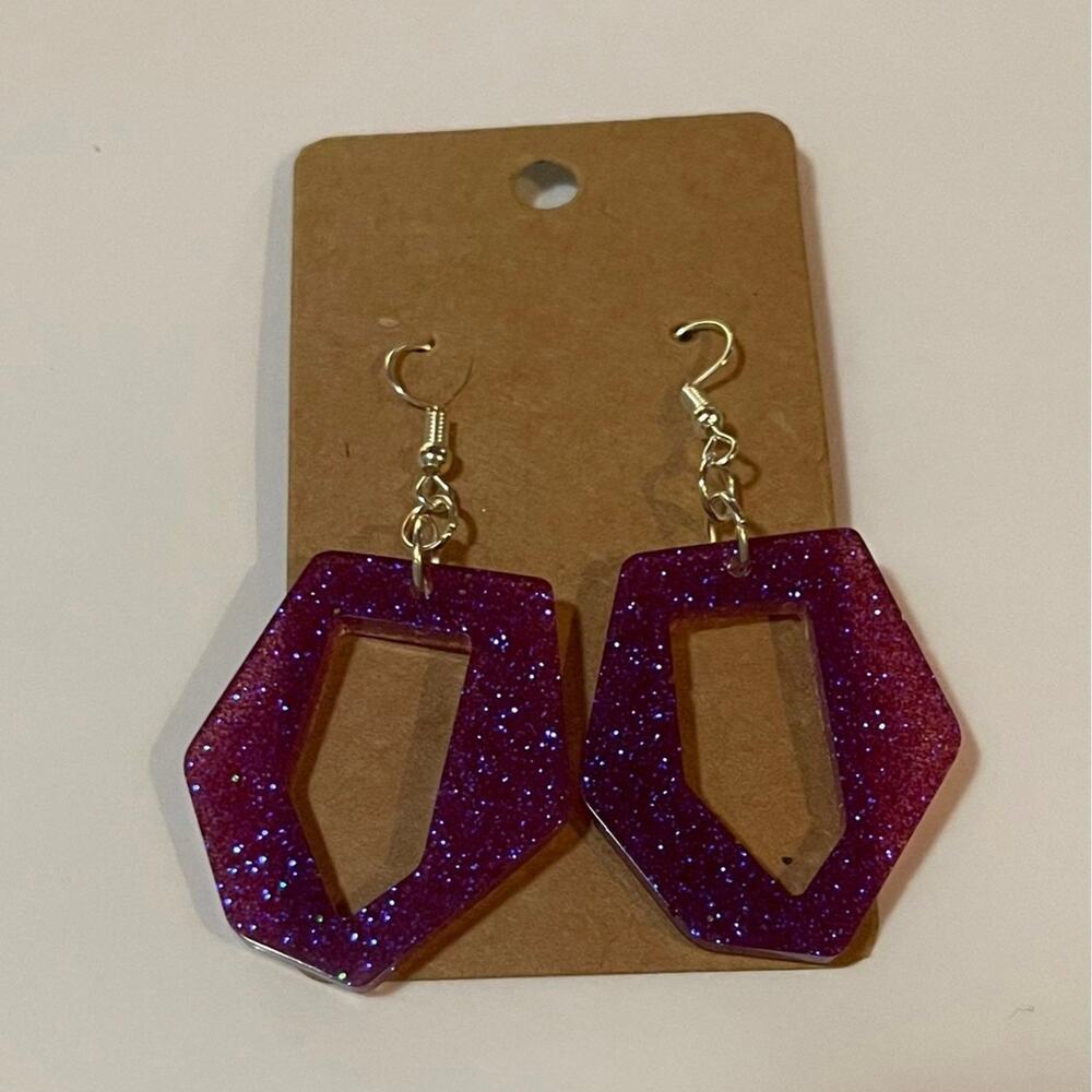 Handmade epoxy resin retro shape dangle earrings -  purple glitter blue flecks‎